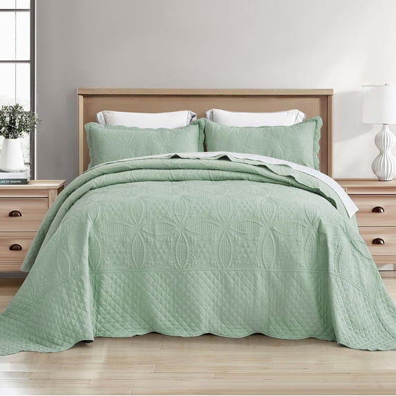 Tritard Green Bedspread Oversized Quilt King Sets Soft Coverlet for All Season, Classic Design Pattern120"x118"