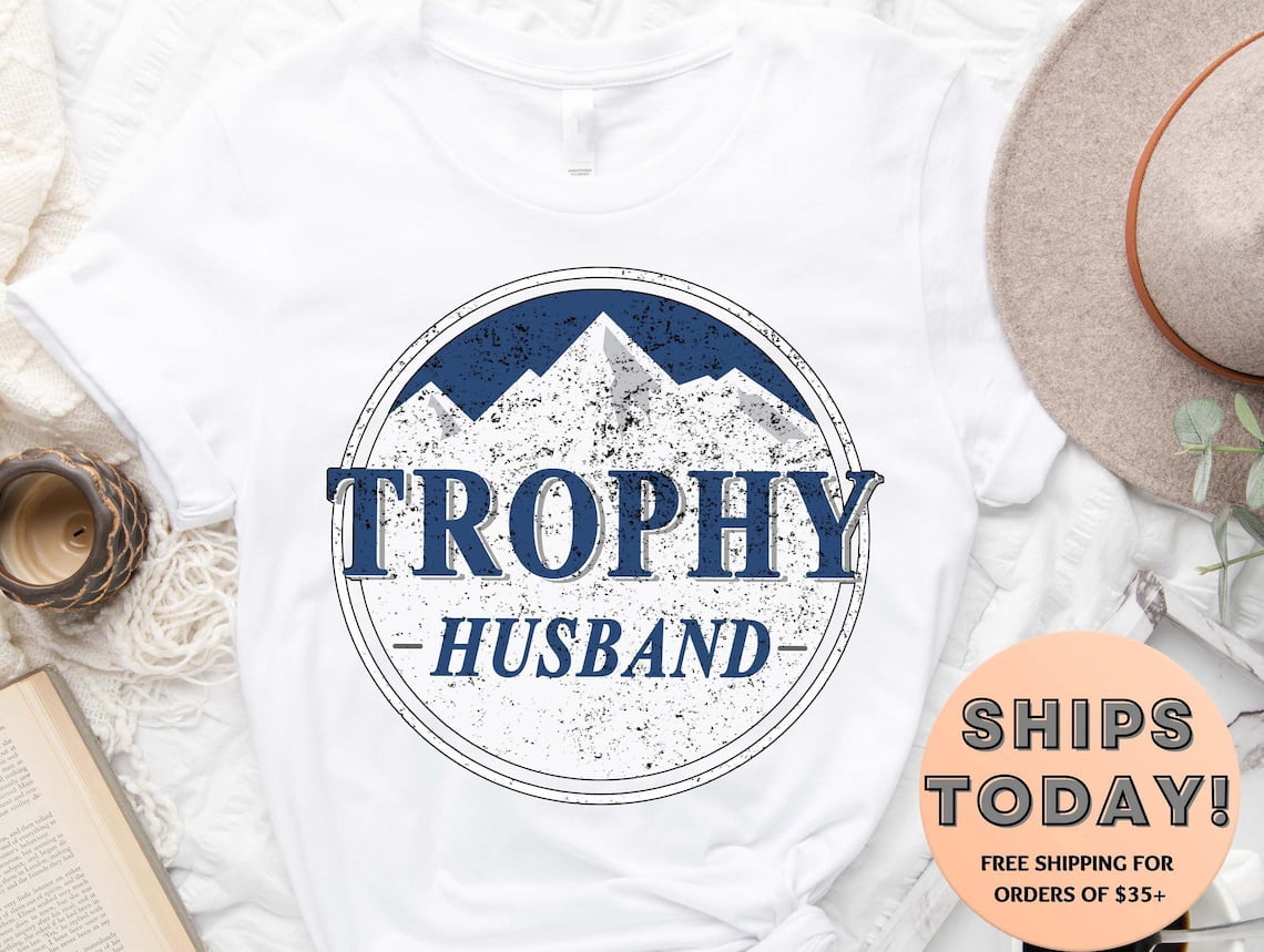 ALLNTRENDS Men's 'Trophy Husband' Funny T-Shirt - Cool Xmas & Family Gift Tee - View #8