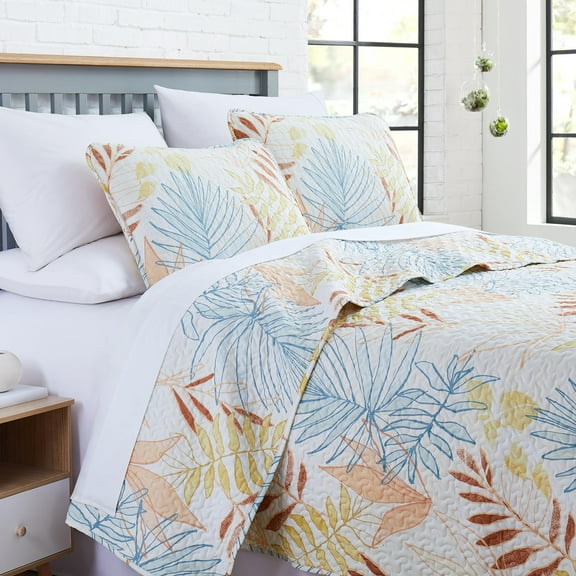 Southshore Fine Living, Inc. Tropic Leaf Collection, Oversized Quilts For King Bed, Lightweight Coverlet, All Season Quilt Set and 2 Quilted Pillow Shams, California/King Quilts, Cream