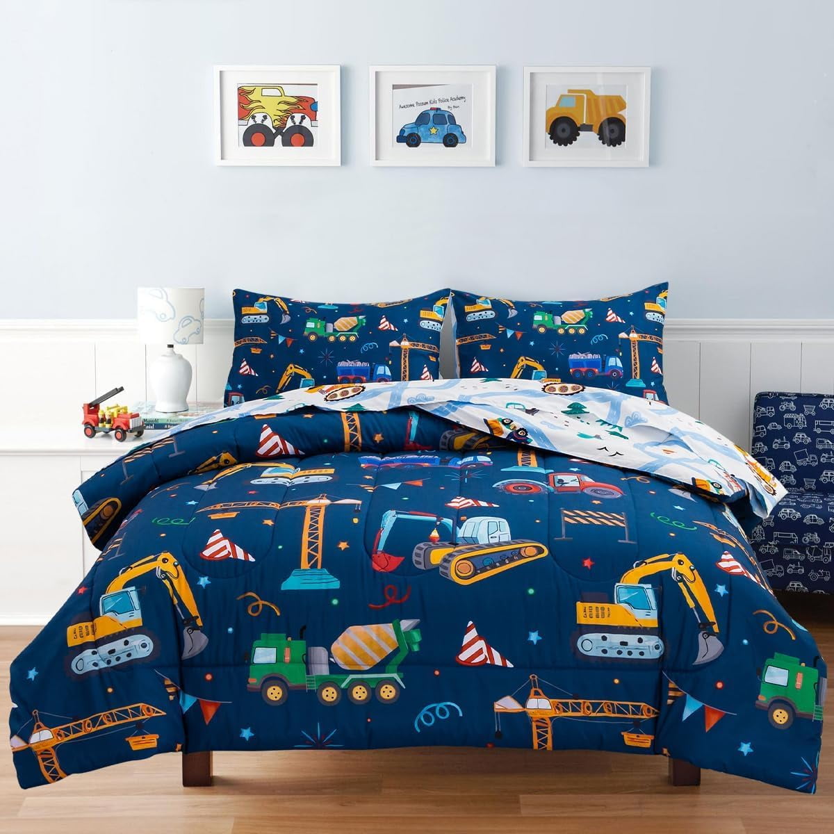Dream Factory Trucks & Tractors 5-Piece Twin Bedding Set - Comforter, Sheets, Sham, Blue/Red Kids Bedroom