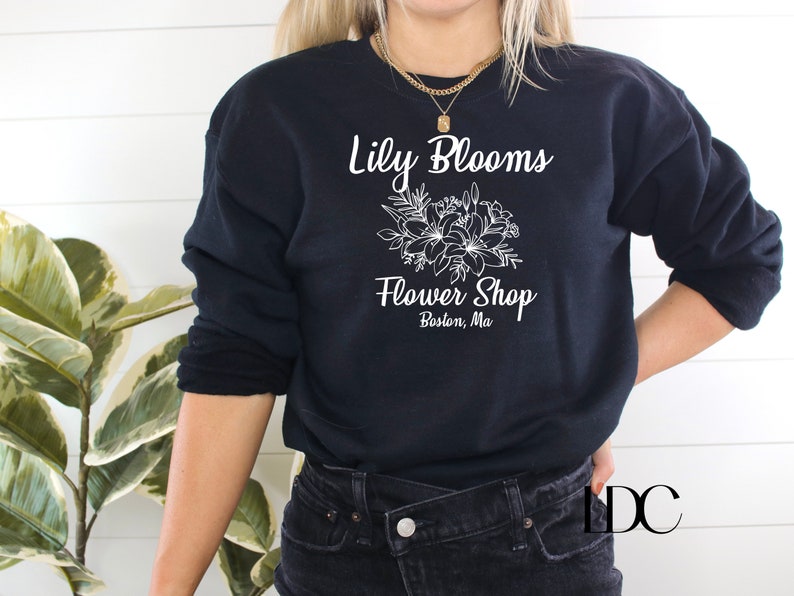 True to size, It Ends With US Crewneck, Colleen Hoover, Lily Blooms Flower Shop Crewneck, It