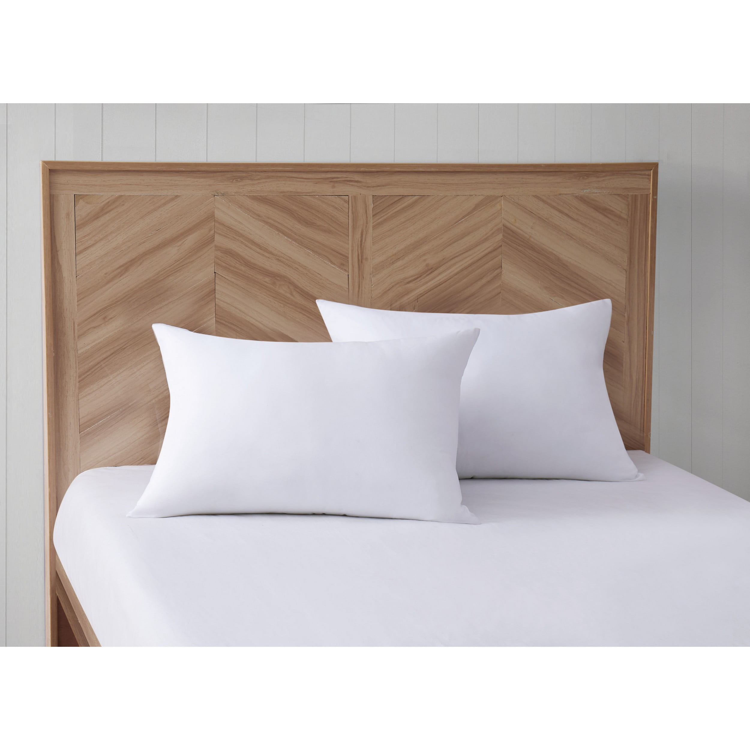 White Hypoallergenic Down Alternative Bed Pillow Set