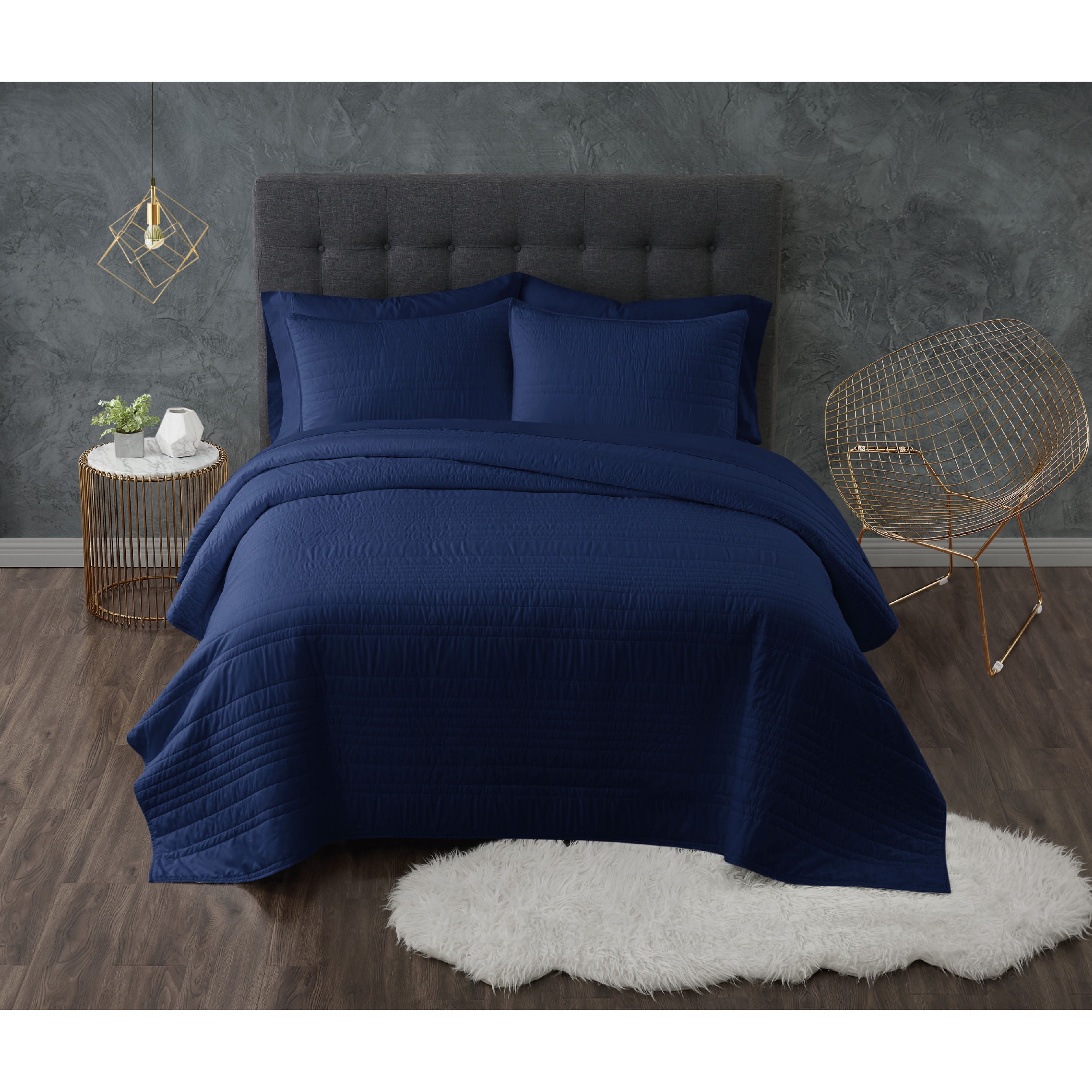 Navy Microfiber Full/Queen Quilt Set with Down Alternative Fill