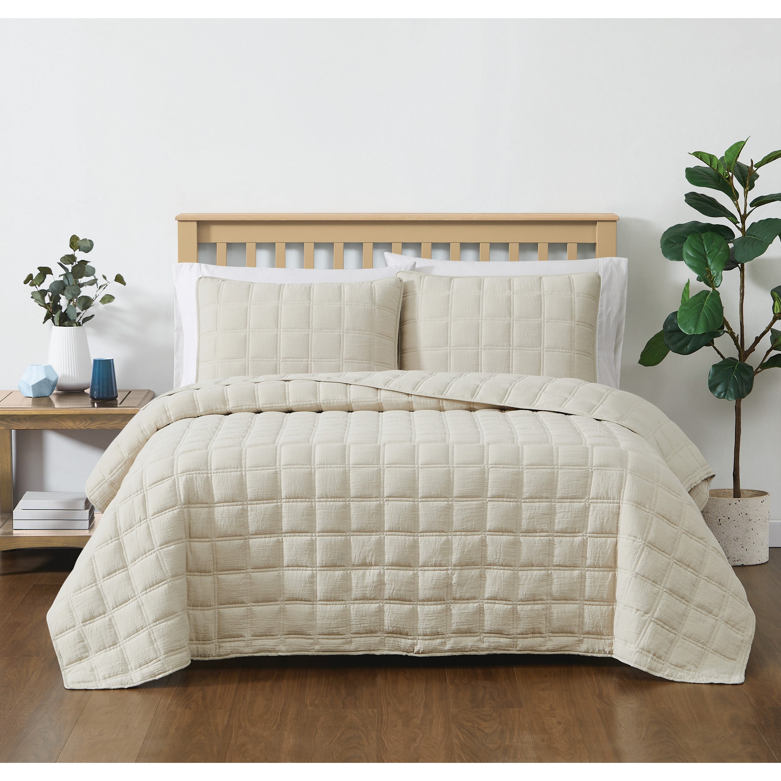 Beige Full Microfiber Quilt Set with Box Stitch Pattern