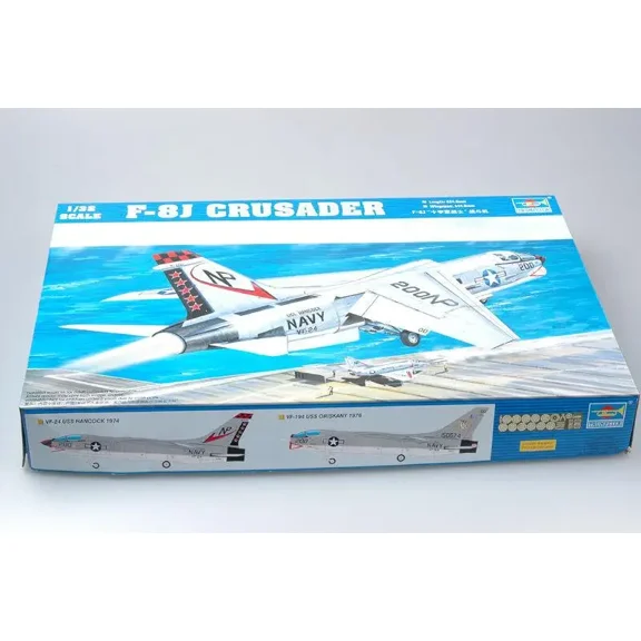 Trumpeter 1/32 02273 F-8J Crusader Assemble Plastic Model Kit
