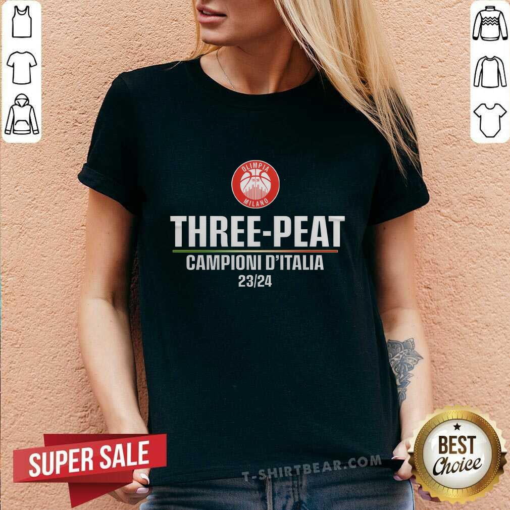 Tshirt perfect for everyday wear, sports, and more, Top ThreePeat
