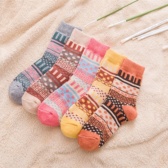 Tsivenald 5 Pairs Womens Wool Socks Winter Athletic Socks Crew Sock Warm Hiking Merino Wool Socks Soft Thick Mid Calf