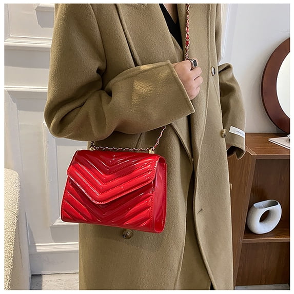 Tuobarr Crossbody Bags for Women Trendy, Fashion Trend Multicolor Chain Shoulder Bag Style Small Bag Red