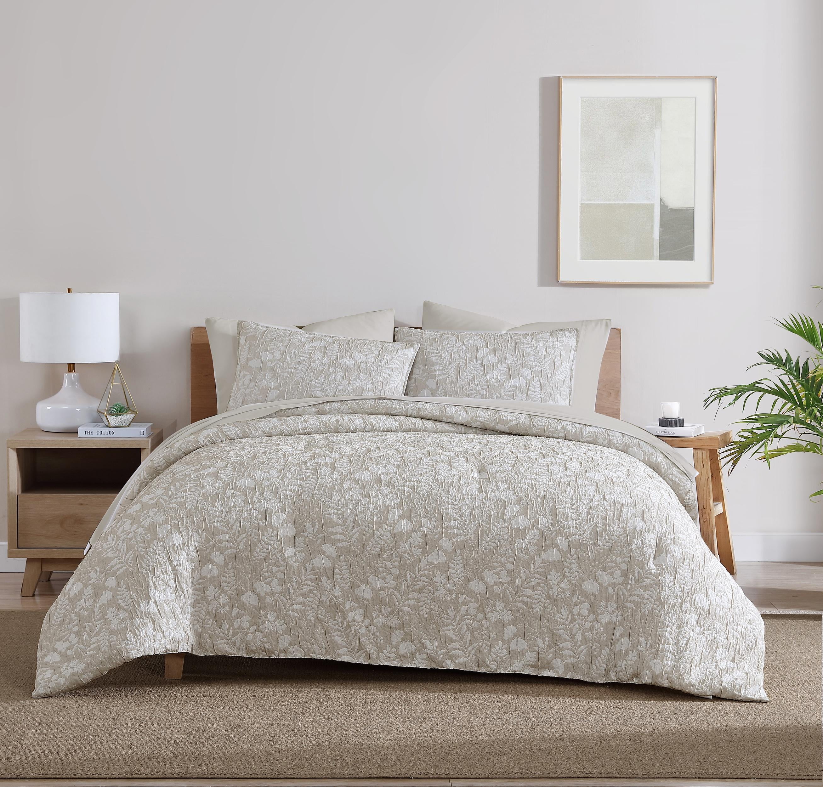 Turning Leaf Neutral 3-Piece Woven Matelasse Crinkle Jacquard Comforter Set - King