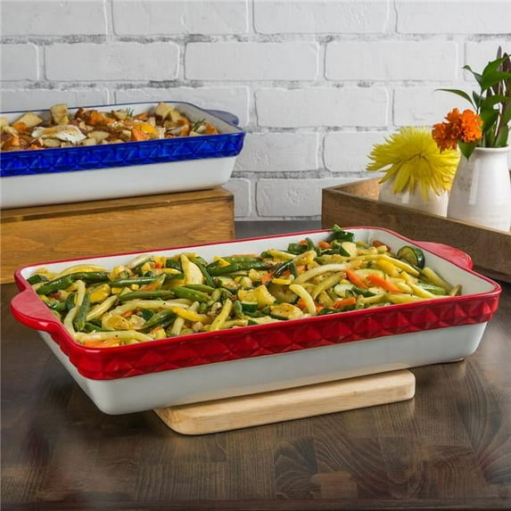 Tuxton EAQ-201 6 qt. Porcelain White Embossed Rectangular Casserole - Cayenne Band