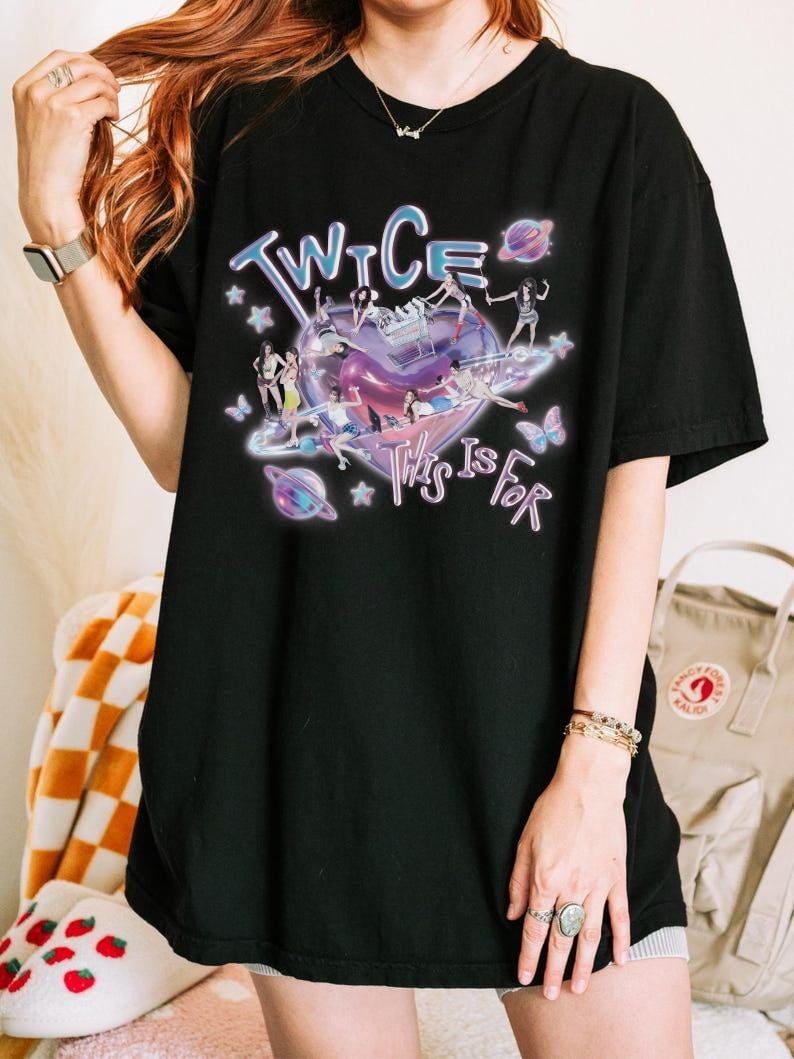 TWICE WORLD TOUR アメリカ 限定グッズ【Tシャツ05】L TWICE WORLD TOUR アメリカ 限定グッズ【Tシャツ05】L - メルカリ