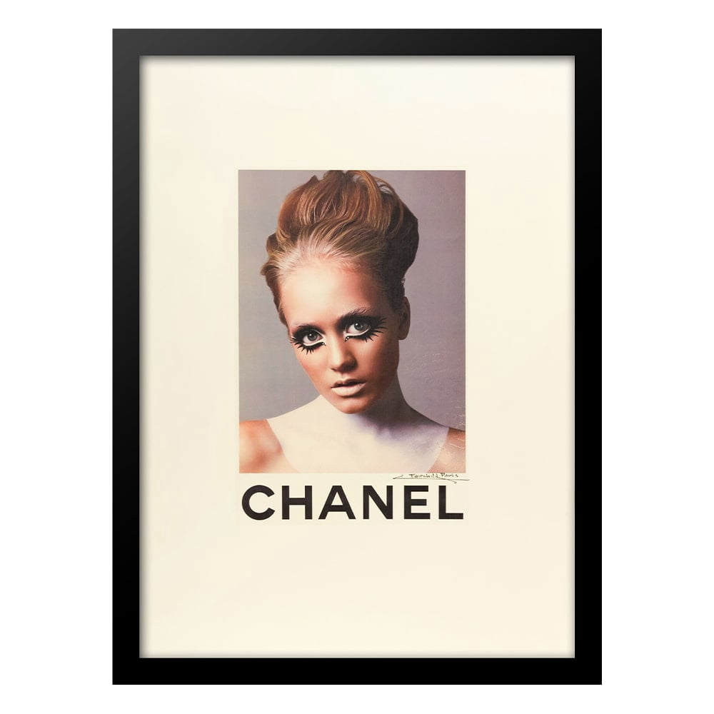 Twiggy Designer Fashion Framed Print