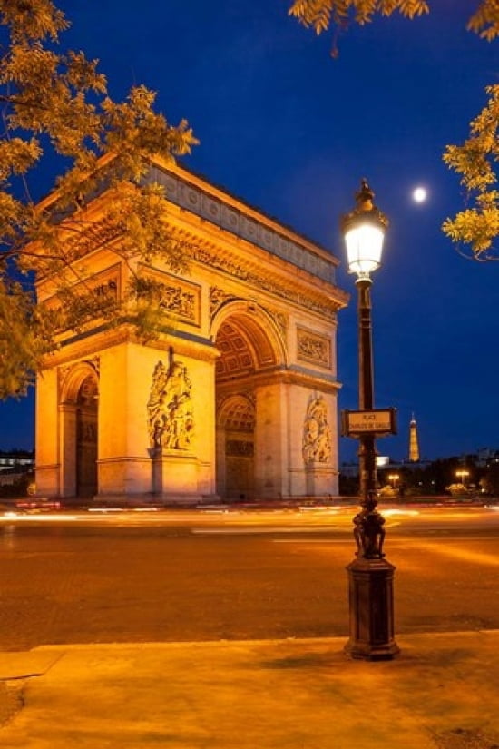 Twilight at Arch de Triomphe France Canvas Art - Brian Jannsen DanitaDelimont (24 x 36)