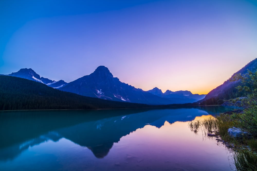 Twilight colors at Waterfowl Lakes Banff National Park Canada Canvas Art - Alan DyerStocktrek Images (17 x 12)