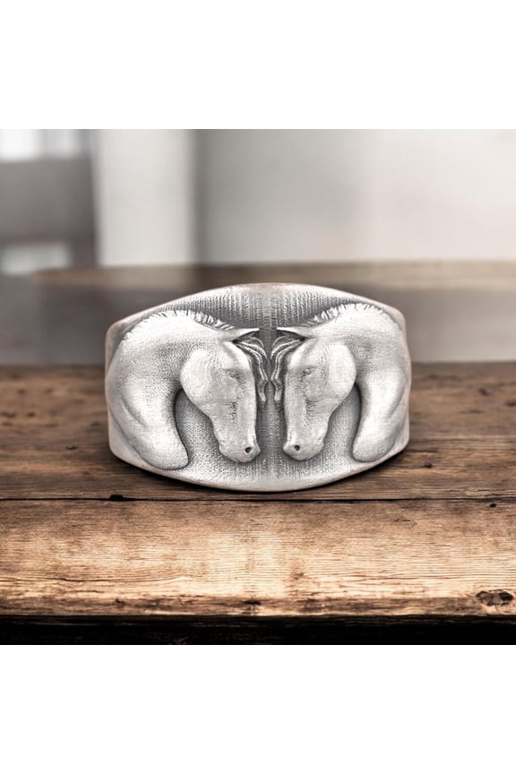 Twin Horses Facing Statement Ring, Elegant and Eye-Catching Animal Ring, Anniversary Gift Ring For Couples, Meaningful Birthday Gift