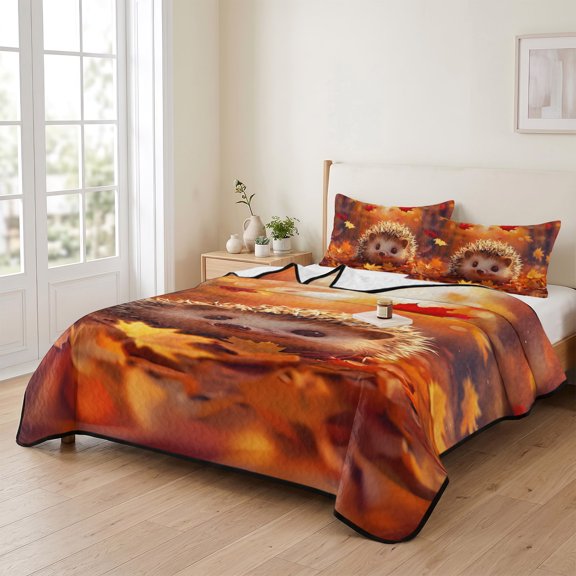 Twin Quilt Set, Autumn Maple Leaves Cute Hedgehog Lightweight Quilt Sets Summer Comforter Coverlets with 2 Pillow Shams, Cartoon Orange Leaves Breathable 3 Piece Bedding Set for All Seasons
