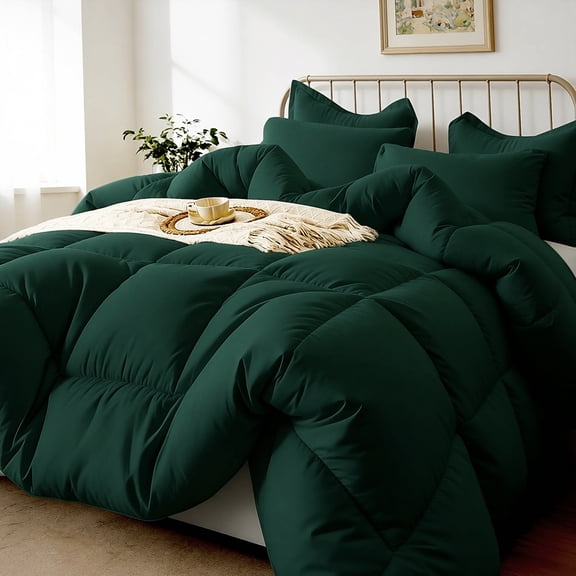Twin Size 2PCS Emerald Green Comforter Set, Soft Bedding with Pillow Shams, Solid Color, All Season.