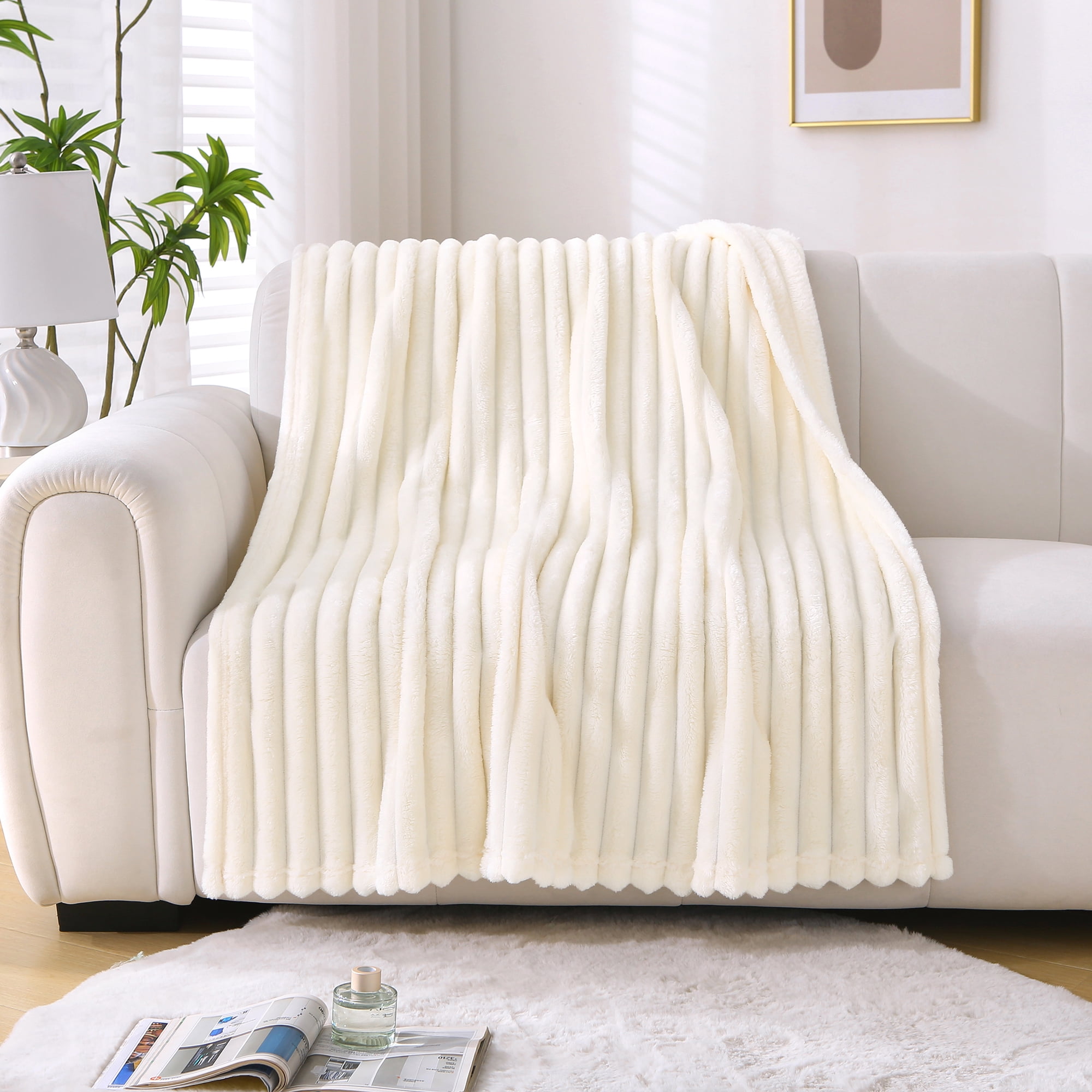 Twin Size Fleece Blanket for Couch Bed - Super Soft Cozy Bed Blanket for Women,3D Striped Lightweight Blanket, All Seasons Flannel Blanket for Bed, 60x80 Inches, White