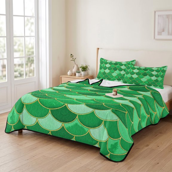 Twin XL Quilt Bedding Set, Abstract Fish Scales Pattern Lightweight Coverlet Summer Comforter Set Soft Microfiber Bedspread, Green Ombre Gold Line 3 Piece Quilt Set with 2 Pillow Shams
