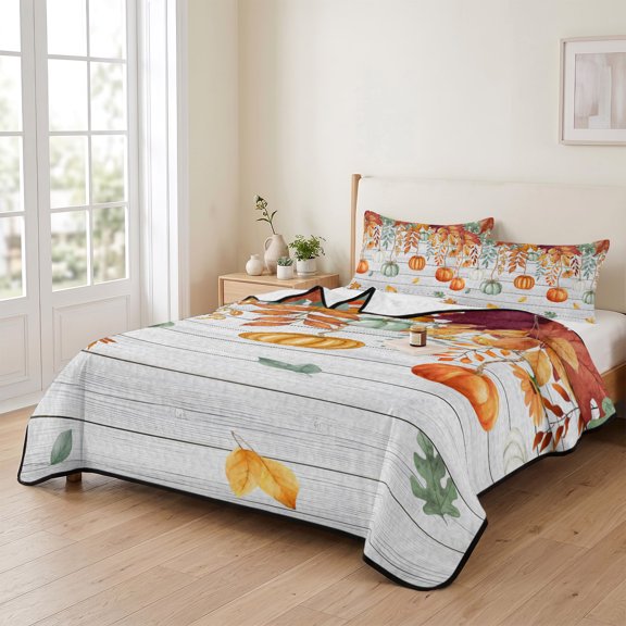 Twin XL Quilt Bedding Set, Fall Thanksgiving Pumpkin Maple Leaf Lightweight Coverlet Summer Comforter Set Soft Microfiber Bedspread, Farm Botanical Retro Plank 3 Piece Quilt Set with 2 Pillow Shams