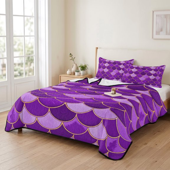Twin XL Quilt Bedding Set, Purple Gradient Fish Scale Lightweight Coverlet Summer Comforter Set Soft Microfiber Bedspread, Abstract Coastal Wave 3 Piece Quilt Set with 2 Pillow Shams All Seasons Use