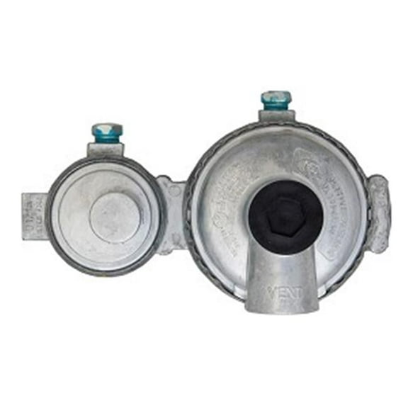 Two Stage Regulator with High Capacity
