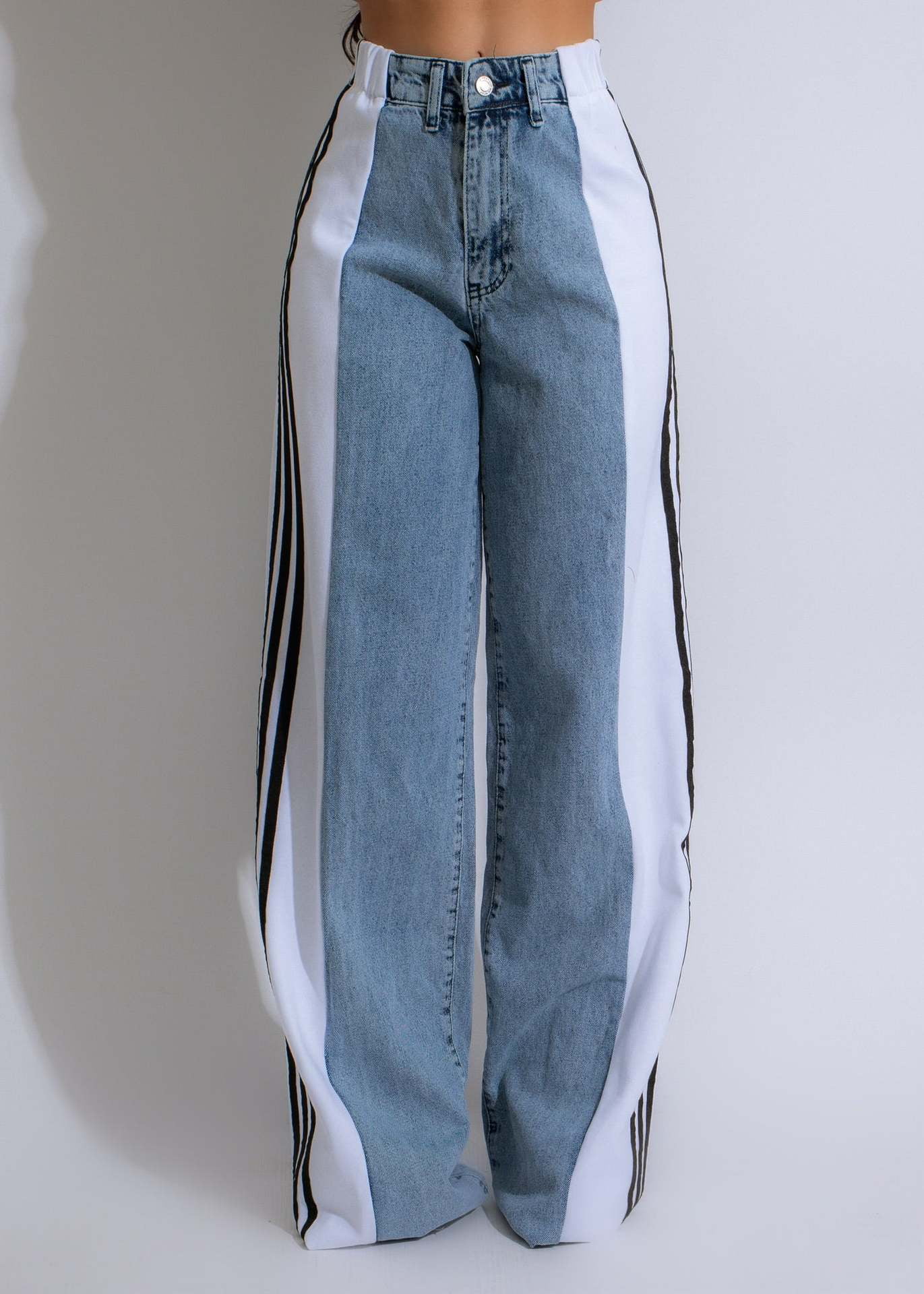 Two-Tone High-Waisted Wide-Leg Jeans with Striped Side Two-Tone High-Waisted Wide-Leg Jeans with Striped Side