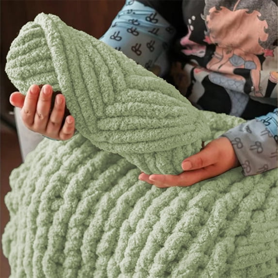 Tyidzon Soft Knitting Yarn, Yarn for Crocheting, Bulk for Handicraft Knitting Scarves Ideal Gift for Beginners Adults