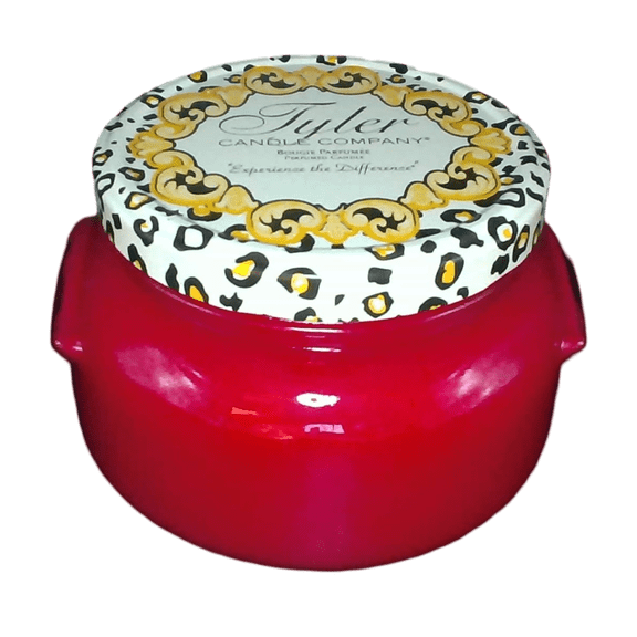 Tyler Candle Company - A Christmas Tradition - 22oz jar candle - with Tyler matches