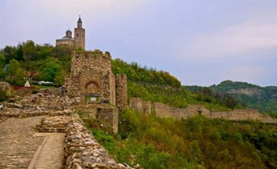 Tzarevetz Fortress Bulgaria Canvas Art - Joe Restuccia III DanitaDelimont (31 x 19)