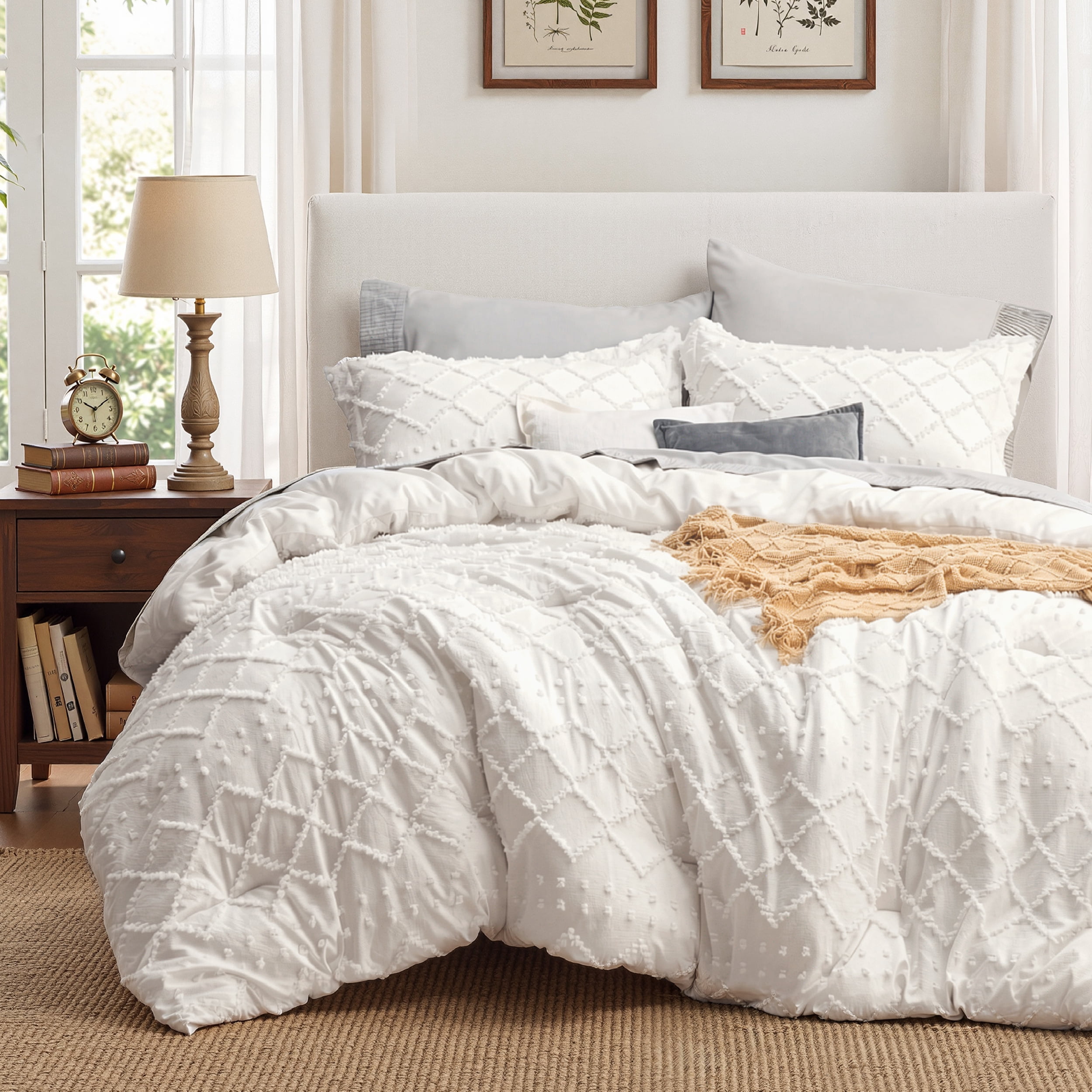 U Bedsure U by Bedsure Queen Boho Comforter Set, Tufted Shabby Chic Ivory White Bedding Comforter Set, 3 Pieces Vintage Farmhouse Bed Set for All Seasons, Bedding Set with 2 Pillow Shams