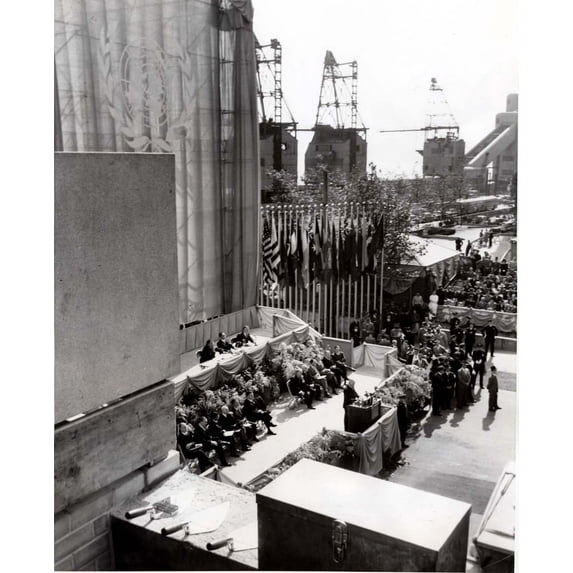 U.N. General Assembly- President Truman Addressess The First Outdoor Session Of The General Assembly At The New U.N. Headquarters In Ny. 10-24-49 - Cpl ArchivesEverett Collection History (24 x 36)