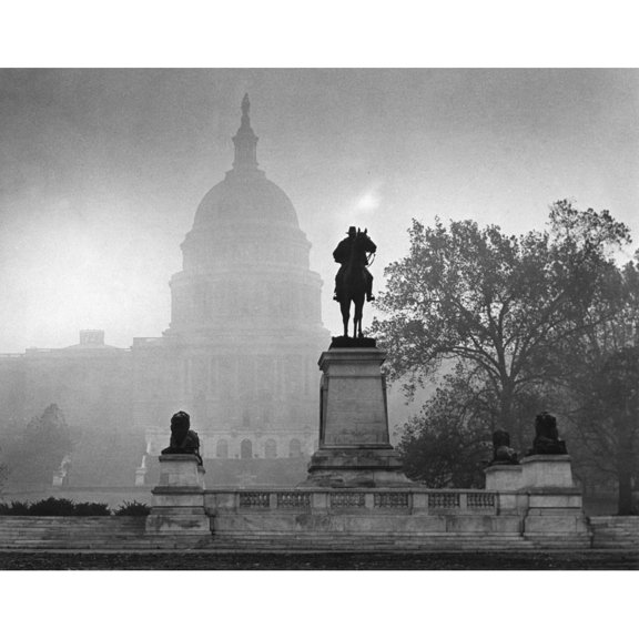 U.S. Capitol On An Atmospheric Day History (24 x 18)