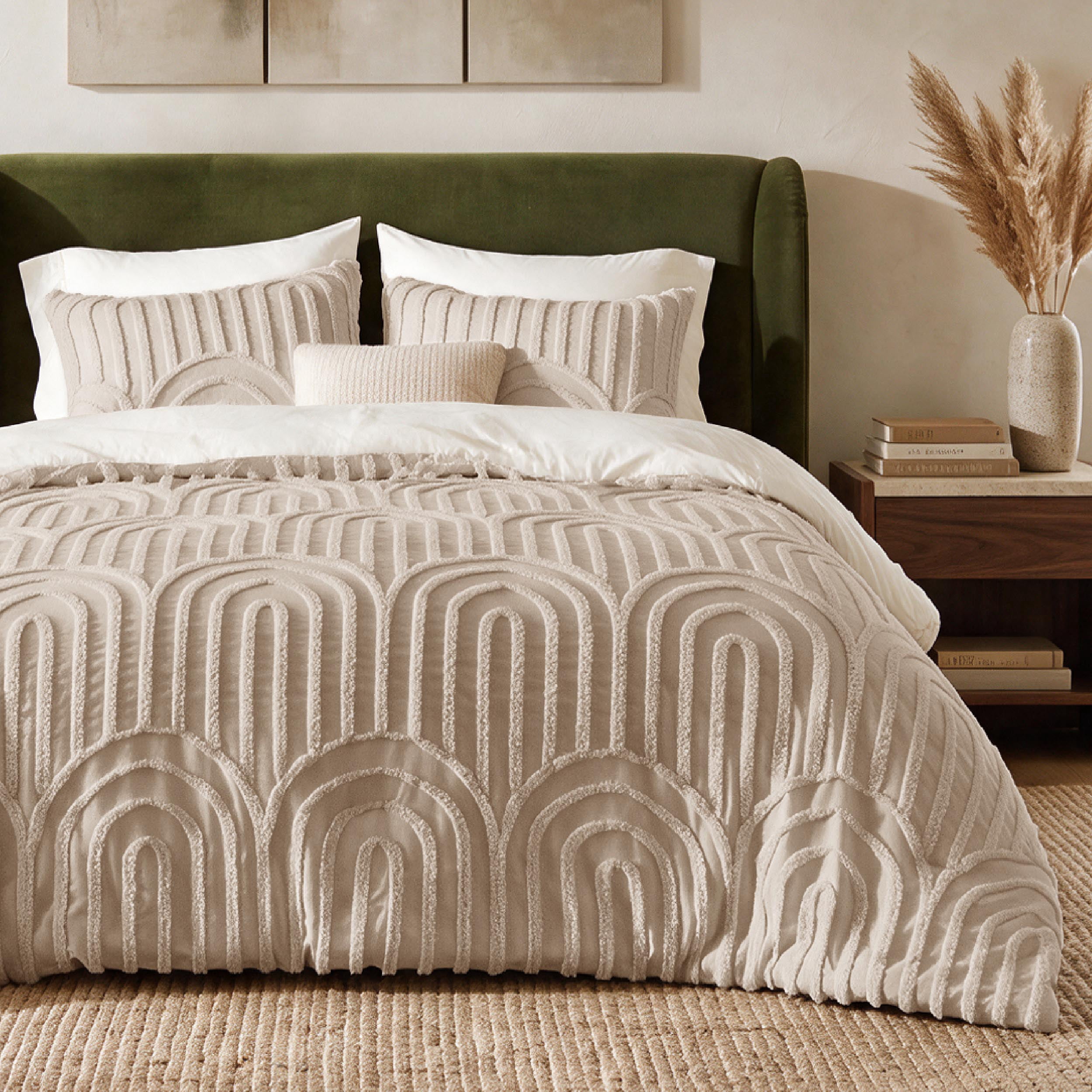 U Bedsure U by Bedsure Boho Tufted Khaki Comforter Set King Size, 3 Pieces Farmhouse Arch Pattern Bedding, 1 Comforter, 2 Pillow Shams, 104x90 Inches