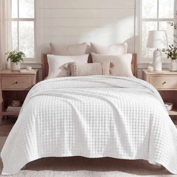 U by Bedsure Cooling Waffle Queen Size Blanket - Lightweight Cotton Summer Blanket of Rayon Derived from Bamboo for Hot Sleepers, Luxury Throws for Bed, White, 90x90 Inches