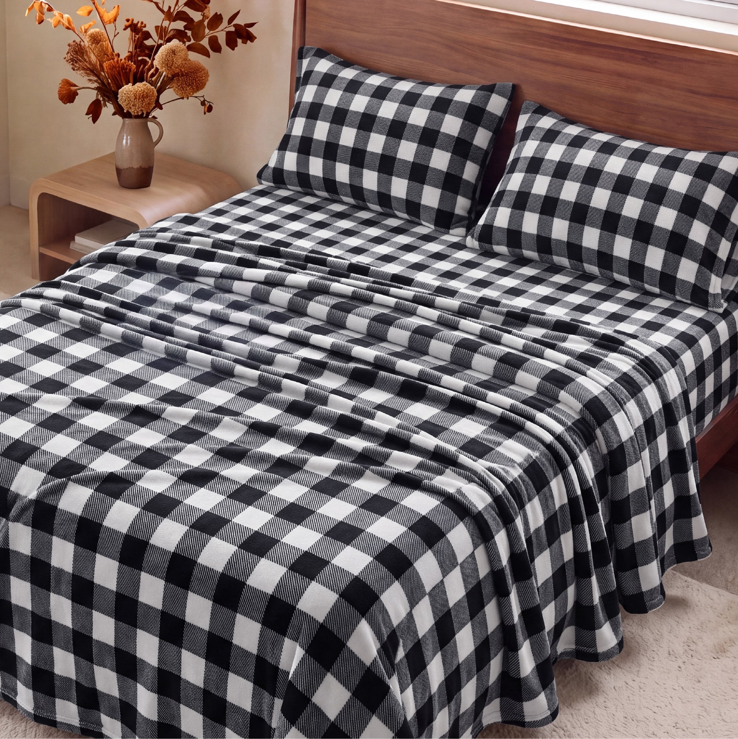 U Bedsure U by Bedsure Flannel Fleece Queen Sheets Set, 4 Pieces Deep Pockets Anti-Static Warm Bed Sheets, Buffalo Black White