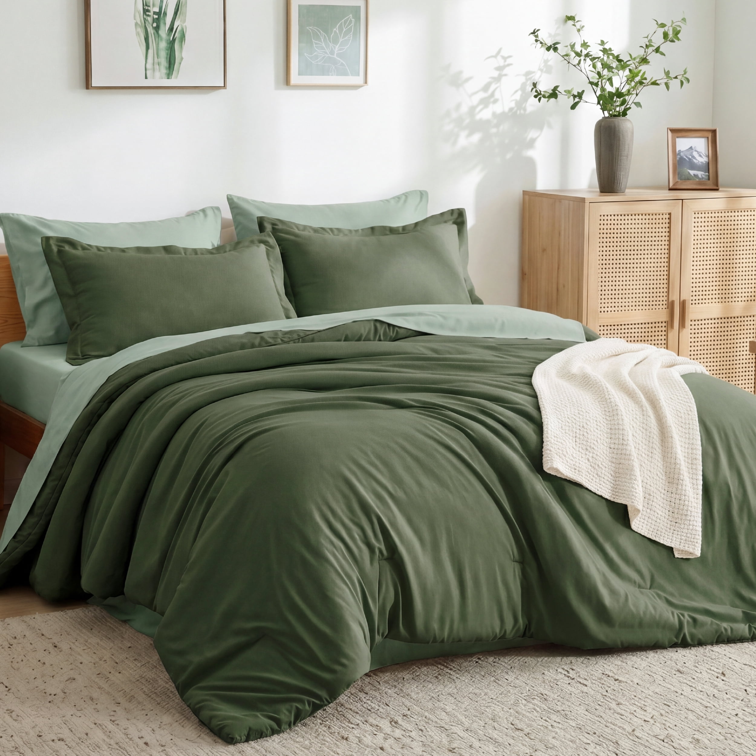 U Bedsure U by Bedsure Queen Comforter Set Olive Green, 7 Pieces Reversible Bed in a Bag, Boho Lightweight Bedding Set, Contrasting Design