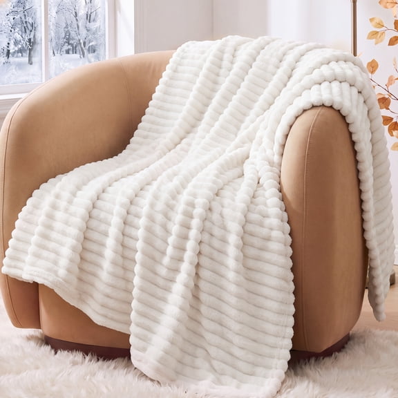 U by Bedsure White Fleece Throw Blanket for Couch, Super Soft Cozy Blankets for Women, Girls, Bed & Travel, 50x60 inches