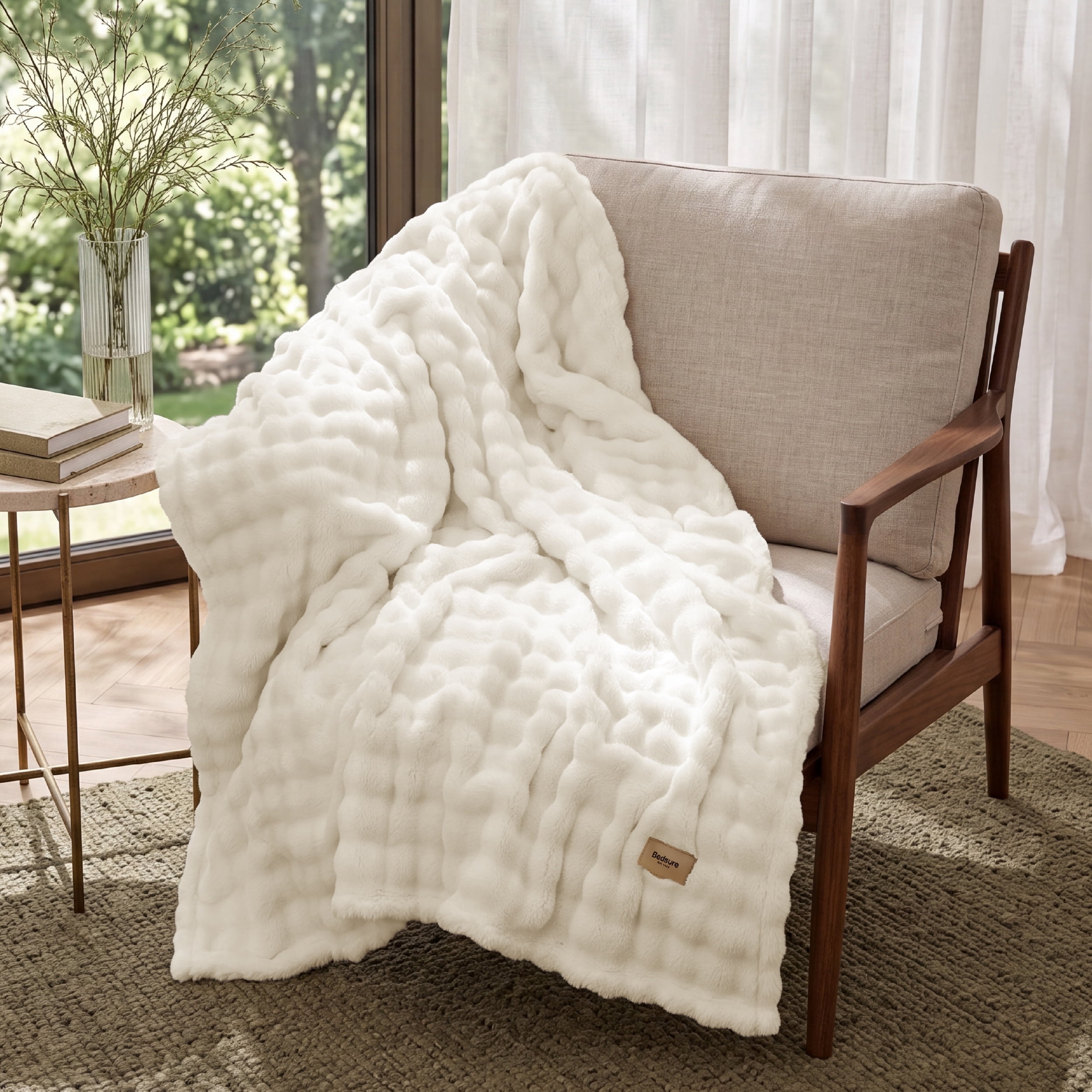 U Bedsure U by Bedsure 3D Bubble Faux Fur Twin Blanket, Cream White Cloud Textured Soft Plush Decor Bed Blanket, All Season Cozy Blanket for Bedroom, Twin Size