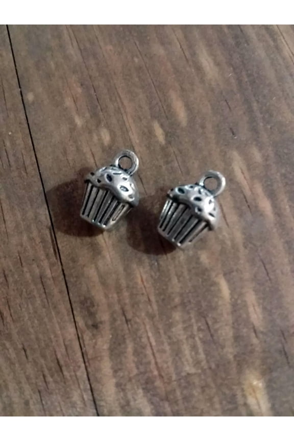 10 Cupcake Charms Antiqued Silver Birthday Charms 3D Baking Pendants