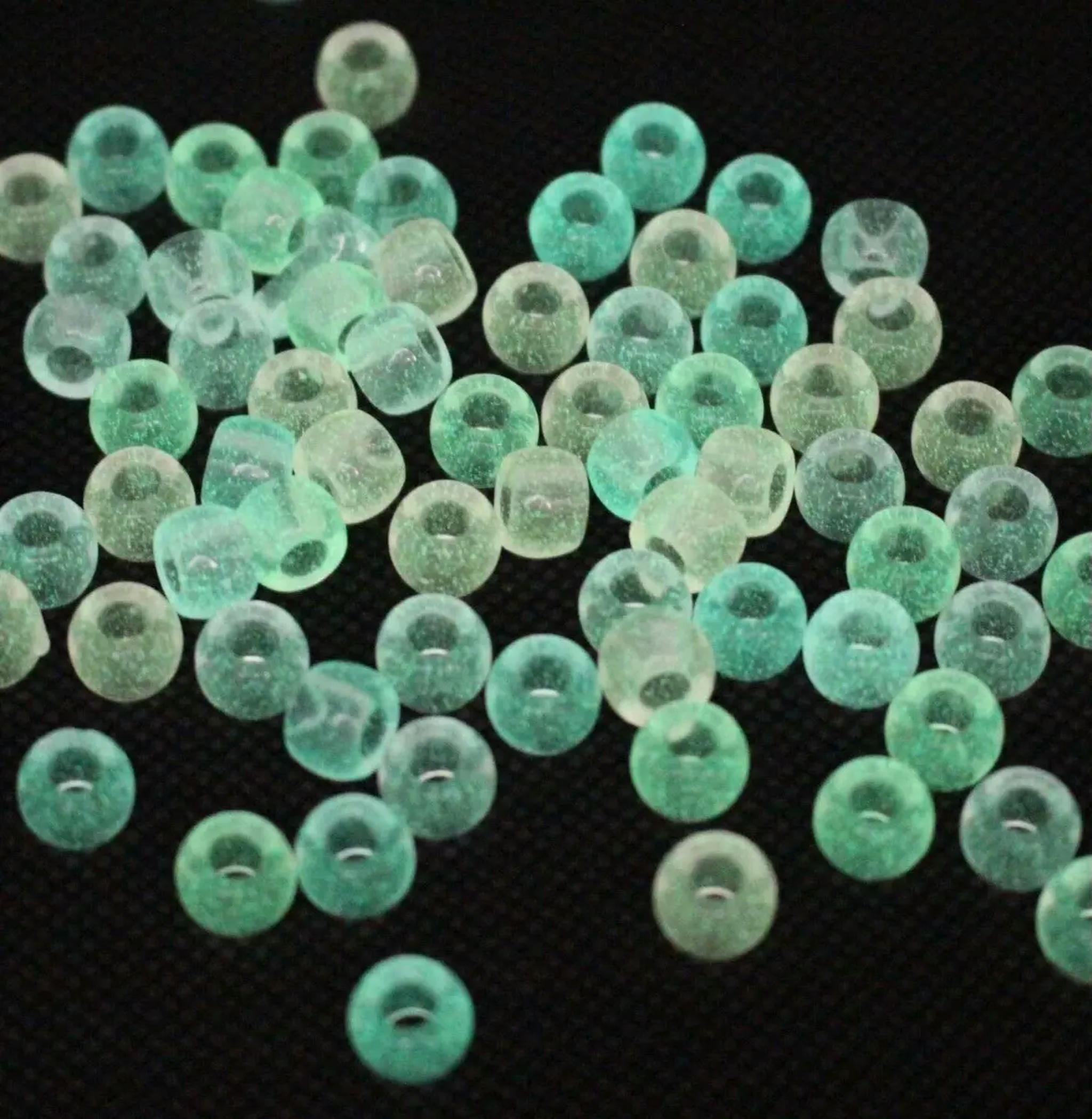 U8MO 1000 Mixed Color UV Glows in the Dark Acrylic Barrel Pony Beads 8X6mm Kids Craft