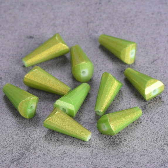 U8MO 10pcs 15x8mm Coated Drop Cone Faceted Opaque Glass Loose Beads For DIY Jewelry-Golden Lt Green
