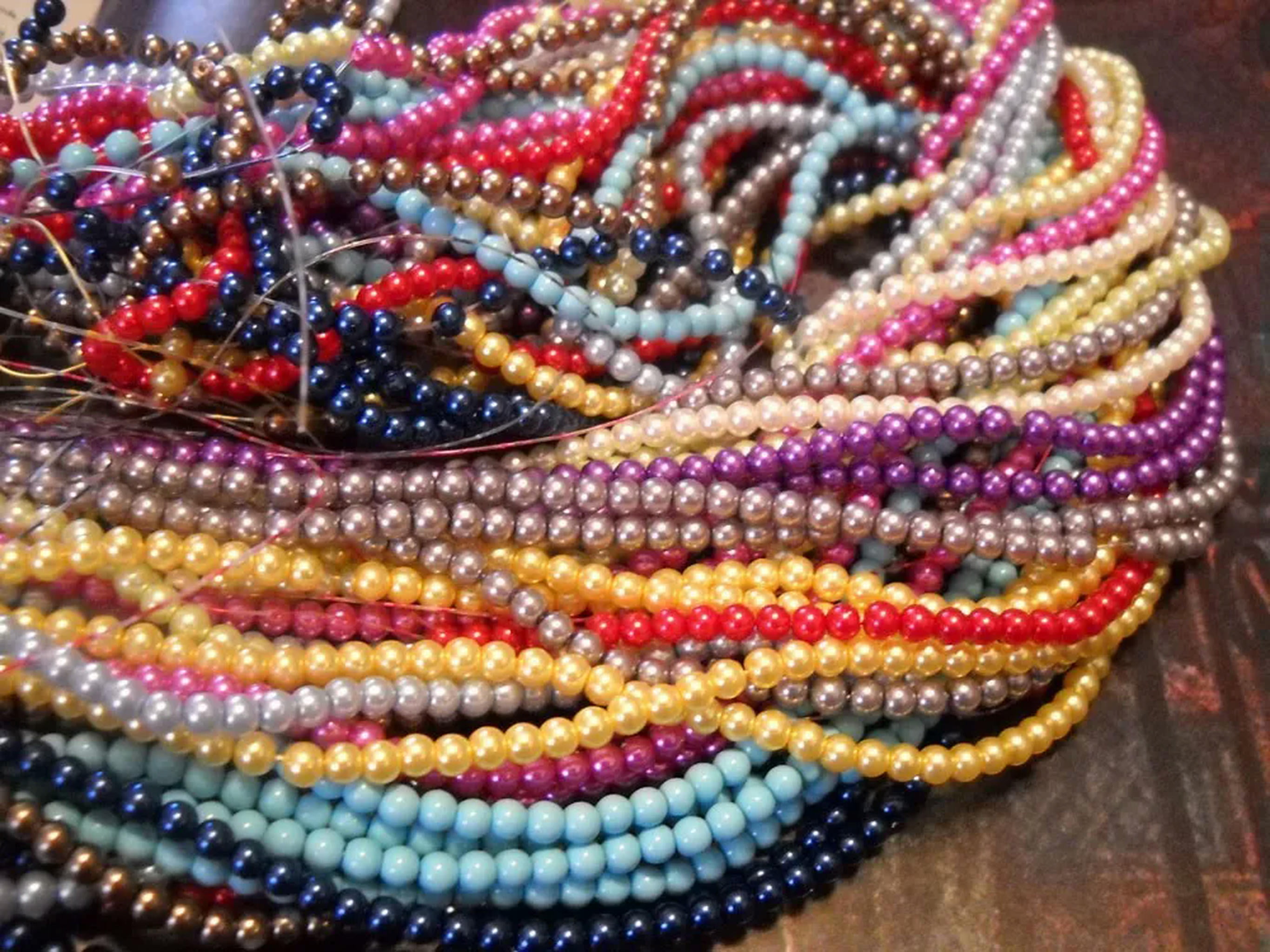 U8MO 2,160 Glass Pearl Beads Assorted Lot Bulk 4mm Round Spacers Wholesale