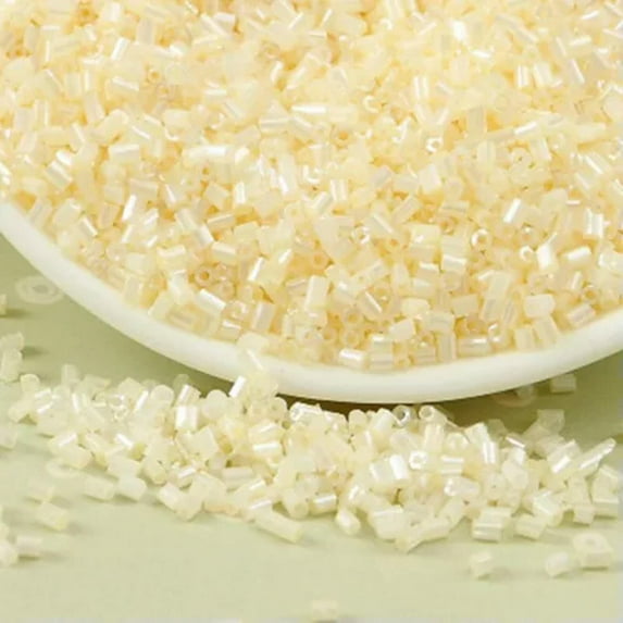 U8MO 2600pcs 2x3mm Small Tube Crystal Glass Loose Spacer Beads Lot for Jewelry Making-Beige