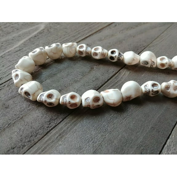 U8MO 34 White Skull Beads Howlite 12mm Manmade Turquoise 16" Strand Gothic Halloween