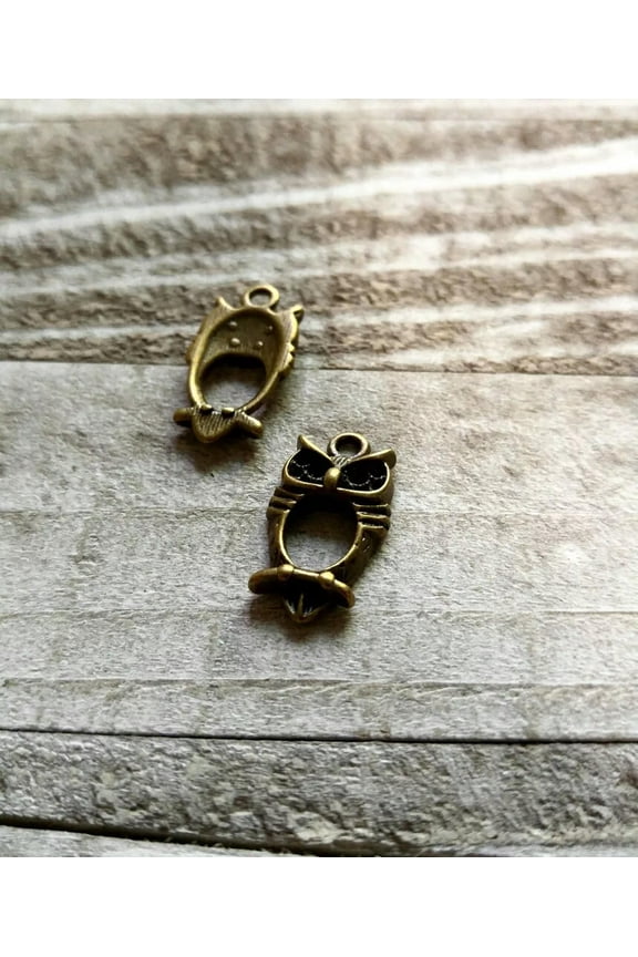 4 Owl Charms Antiqued Bronze Pendants Cabochon Settings Bird Findings