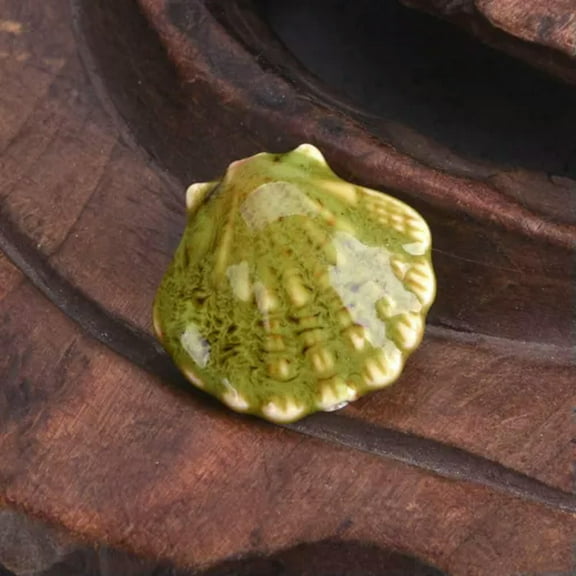 U8MO 5pcs Scallop Shape 30x28mm Fancy Flamed Glazed Ceramic Porcelain Loose Beads-Spots Green