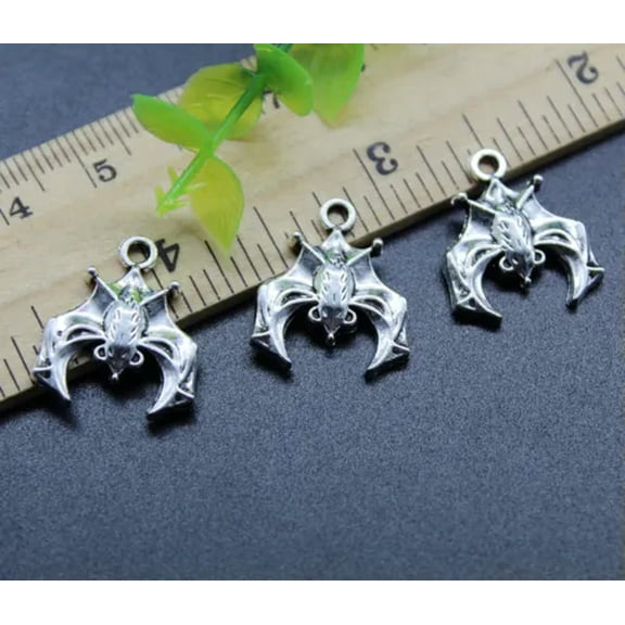 U8MO Lot 10/30/50X Cute Bat Jewelry Making DIY Alloy Charms Pendant 20*17mm-100pcs