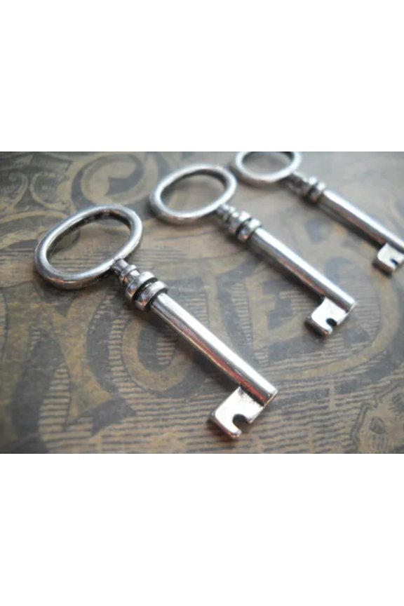 Skeleton Key Pendants Charms Silver Steampunk Key Charms BULK Skeleton Keys 25+-25pcs