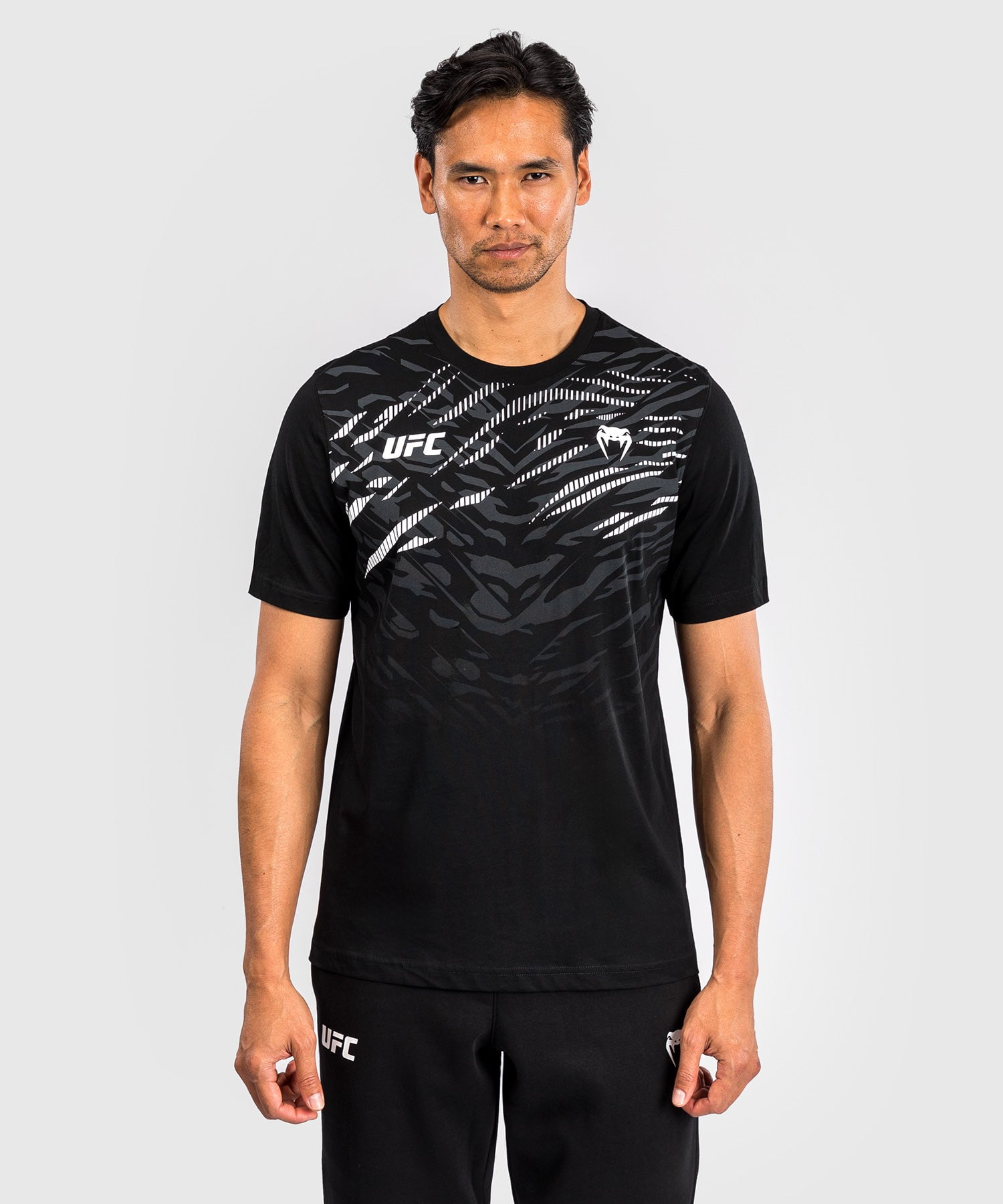 【UFC】 不可抗力short sleeve tee black★正規品 ★追跡可 UFC SPORT]（金海店)UFC不可抗力リラックスフィット半袖Tシャツ